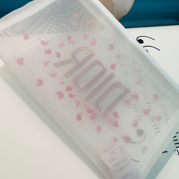 New Christian Dior Floral Design Pouch - Picture 3 of 8